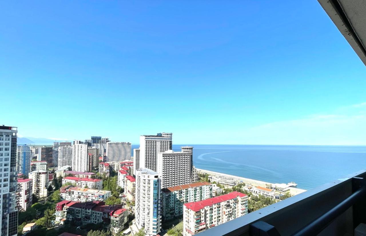 Sky Apartments Batumi Eksteriør bilde