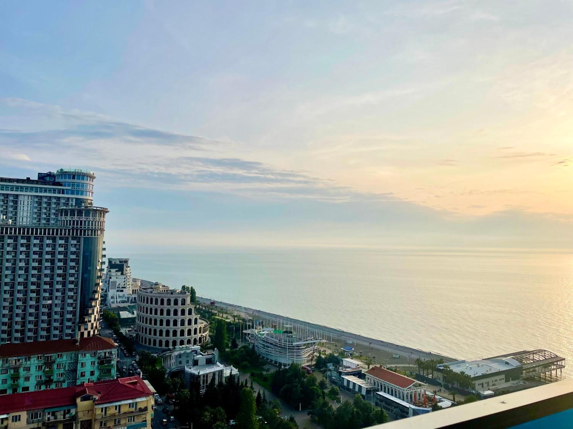 Sky Apartments Batumi Eksteriør bilde